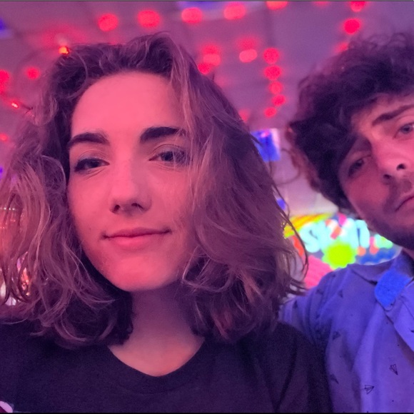 Meet your Posher, Hallie - Picture 1 of 1